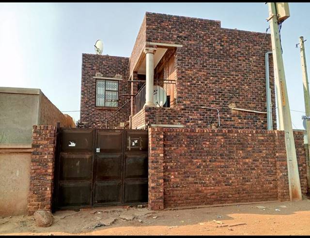 10 BEDROOM HOUSE FOR SALE IN TEMBISA